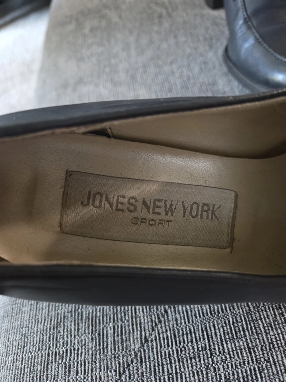 Jones New York Womens Black Leather Block Heel Loafers Size 8